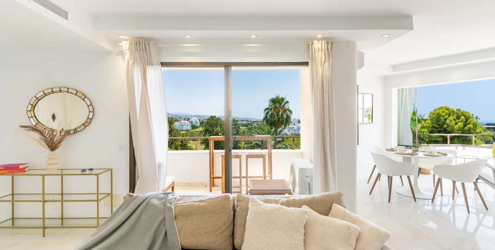 Sale of ground floor apartment in Atalaya 6