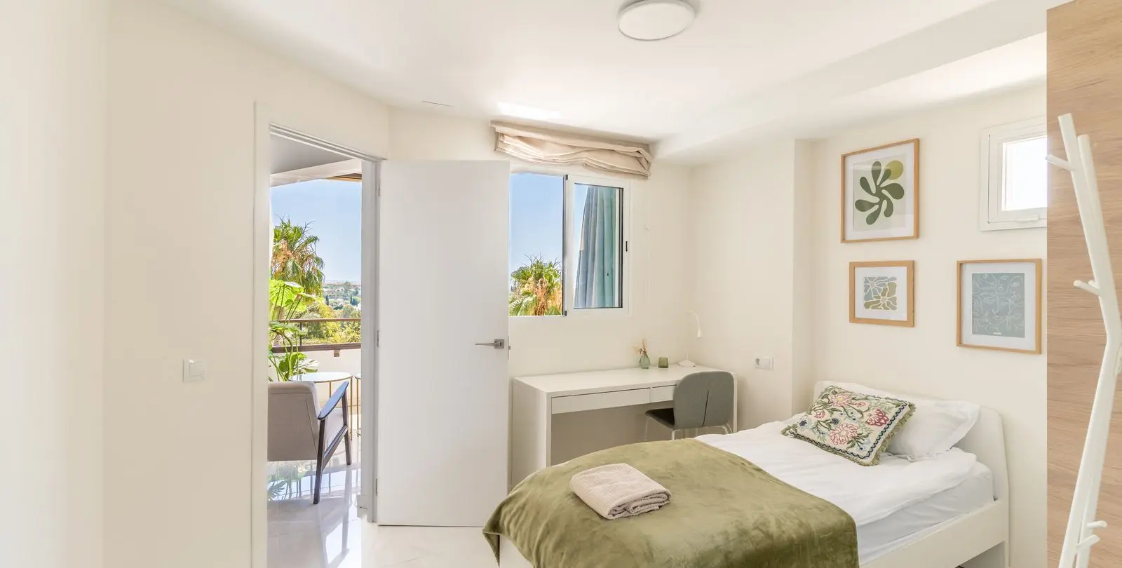 Sale of ground floor apartment in Atalaya 16