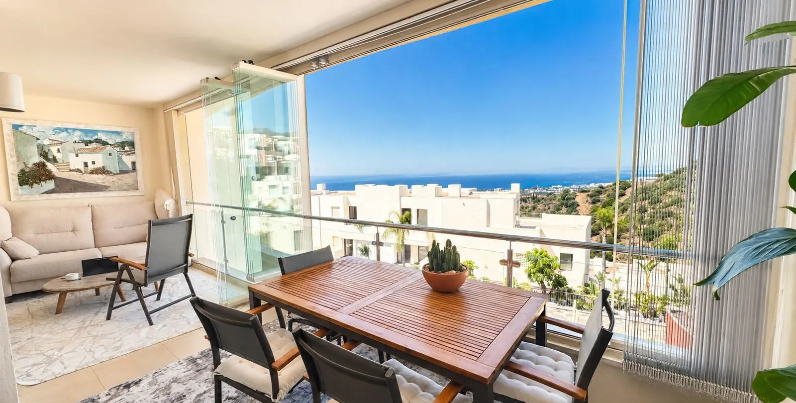 Продажа апартаментов на среднем этаже в Altos de los Monteros 1