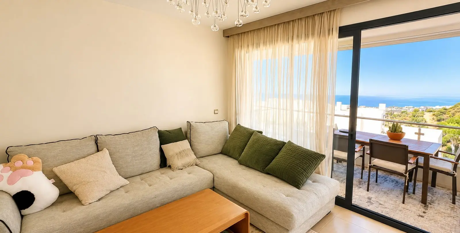 Продажа апартаментов на среднем этаже в Altos de los Monteros 2