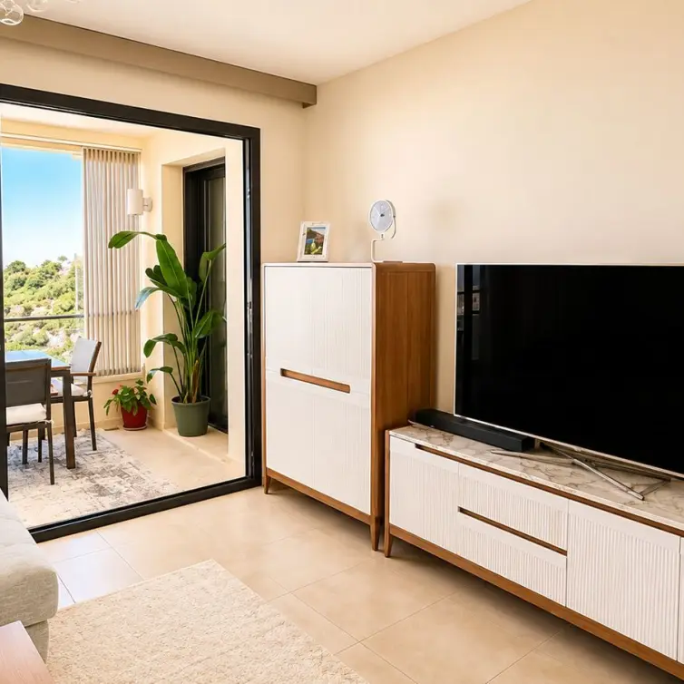 Sale of middle floor apartment in Altos de los Monteros