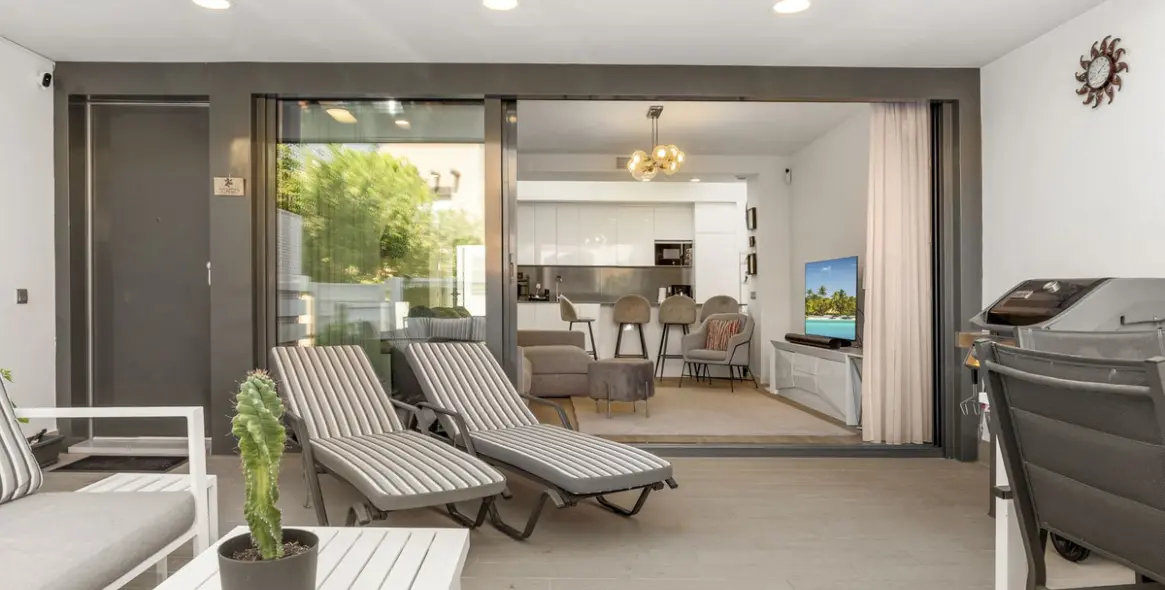Продажа дома на две семьи в Estepona 31