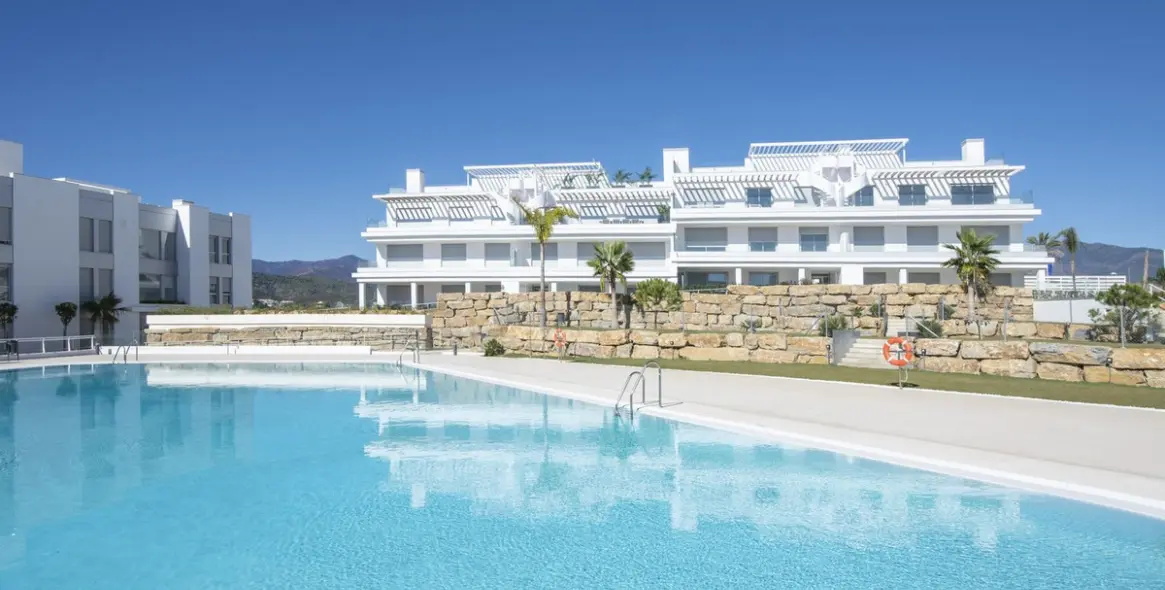 Продажа дома на две семьи в Estepona 39