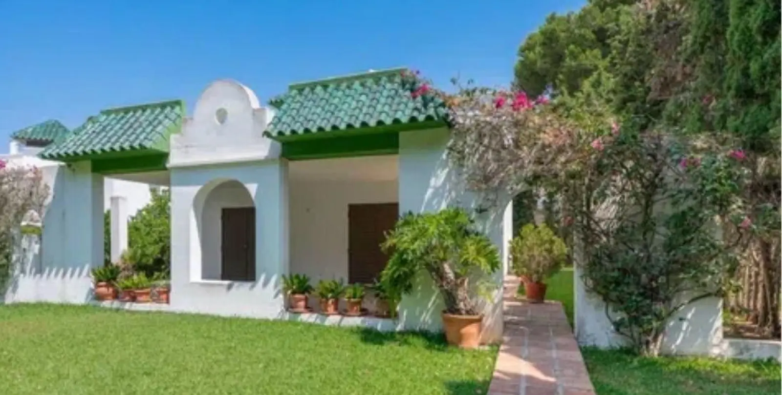 Venta de villa independiente en Artola 12