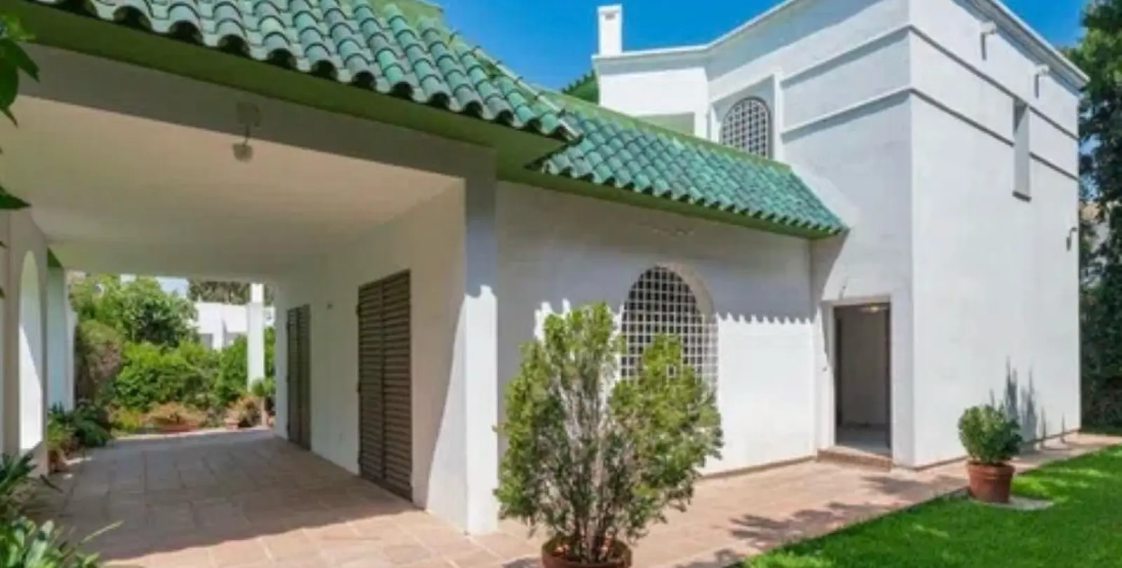 Venta de villa independiente en Artola 13