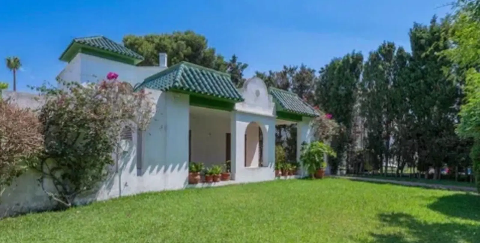 Venta de villa independiente en Artola 19