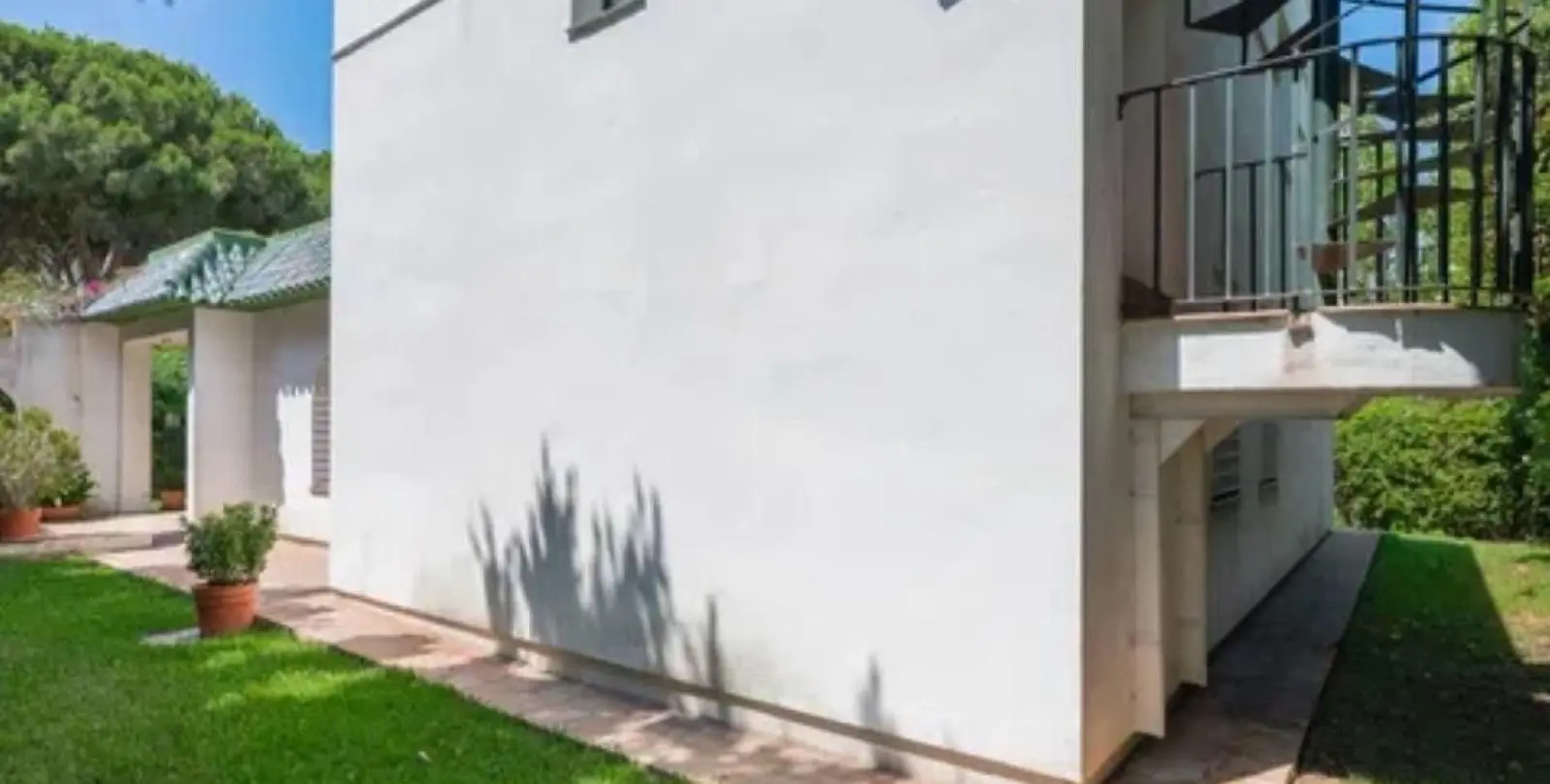 Venta de villa independiente en Artola 23