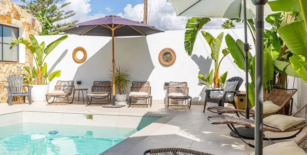 Sale of detached villa in Estepona 19