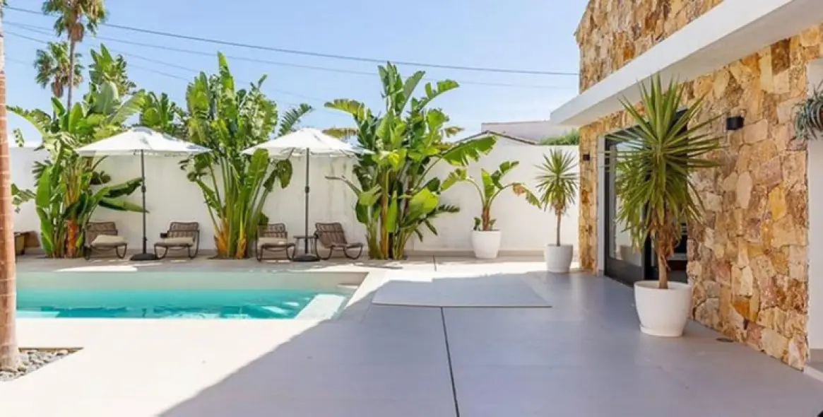 Sale of detached villa in Estepona 22