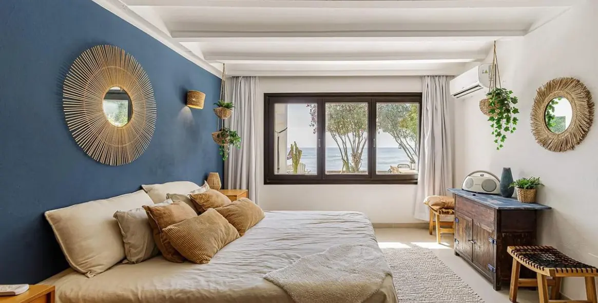 Sale of detached villa in Estepona 32