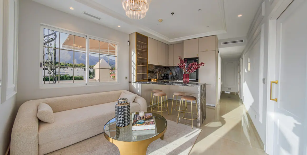Short-term rent of penthouse duplex in The Golden Mile 1