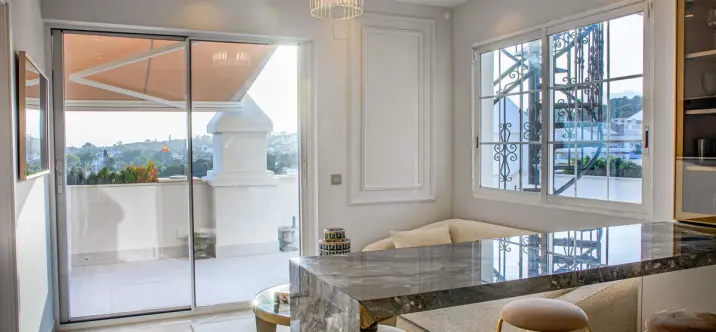 Short-term rent of penthouse duplex in The Golden Mile 1