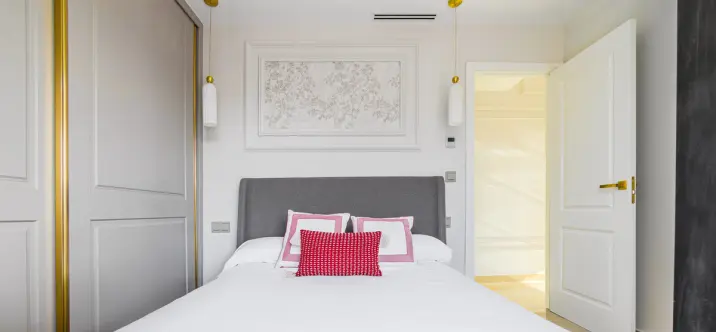 Short-term rent of penthouse duplex in The Golden Mile 2
