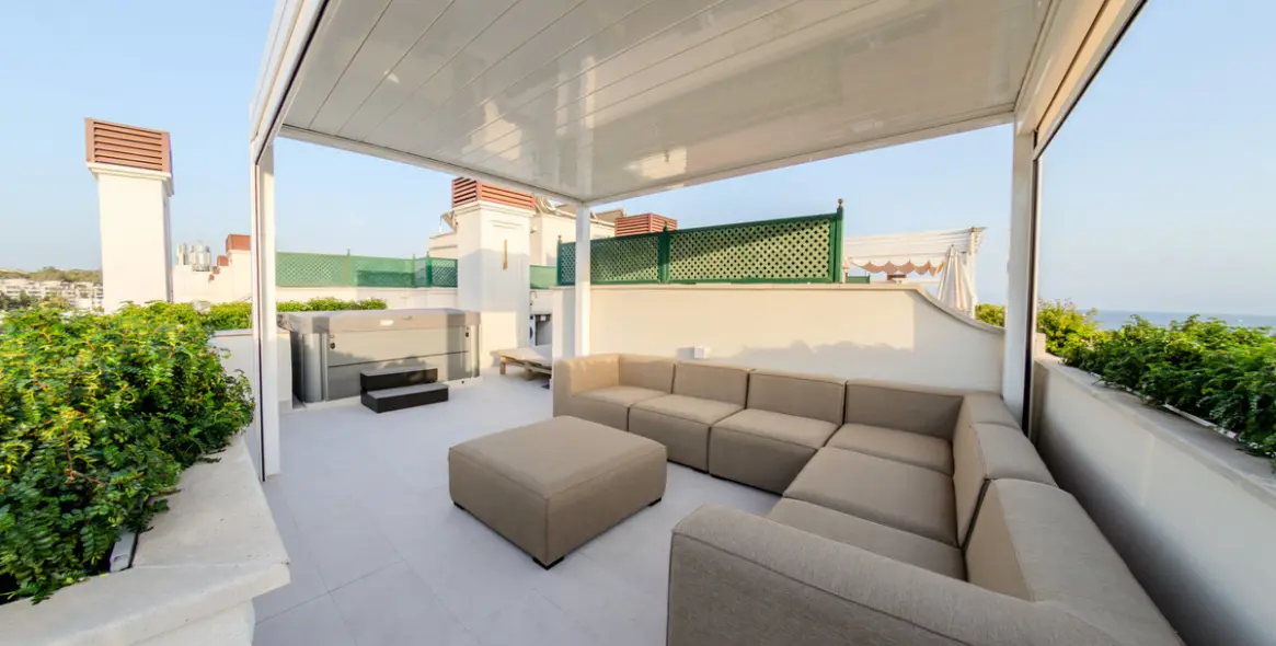Short-term rent of penthouse duplex in The Golden Mile 5