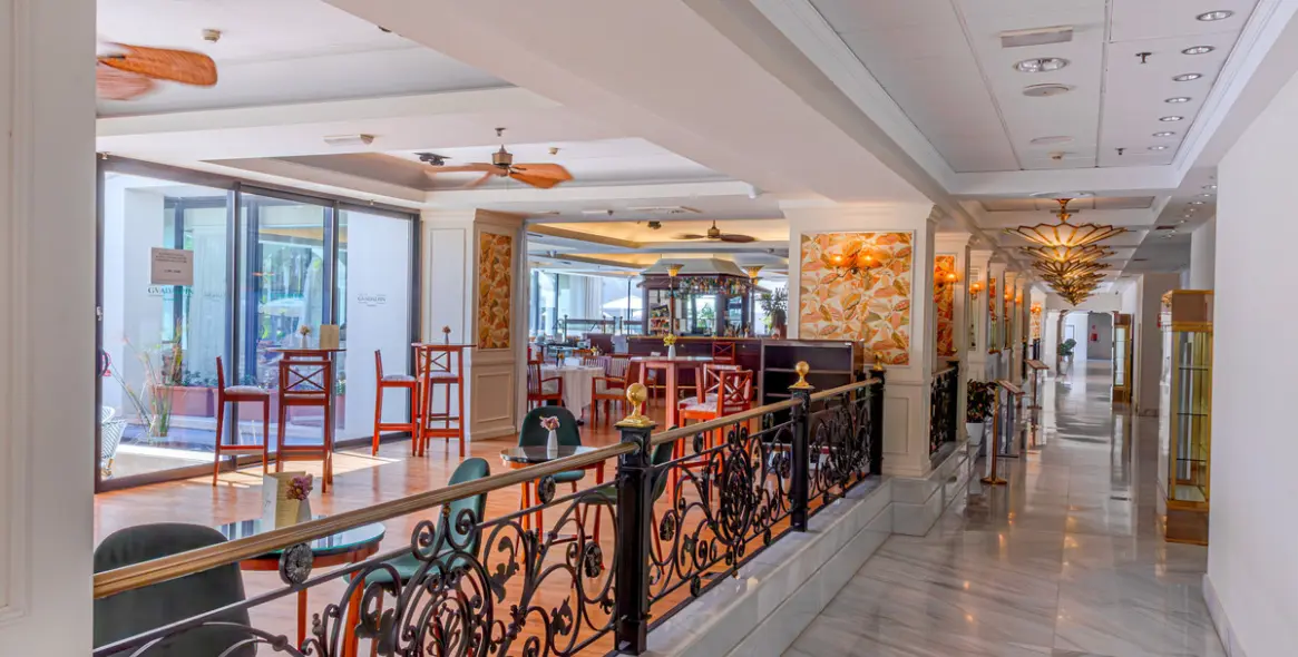 Short-term rent of penthouse duplex in The Golden Mile 16