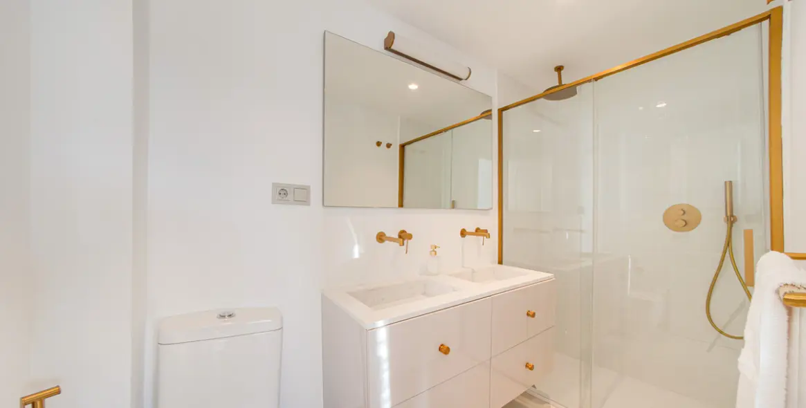 Short-term rent of penthouse duplex in The Golden Mile 25
