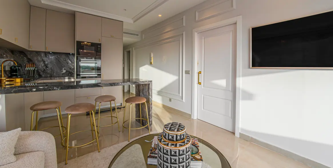 Short-term rent of penthouse duplex in The Golden Mile 29