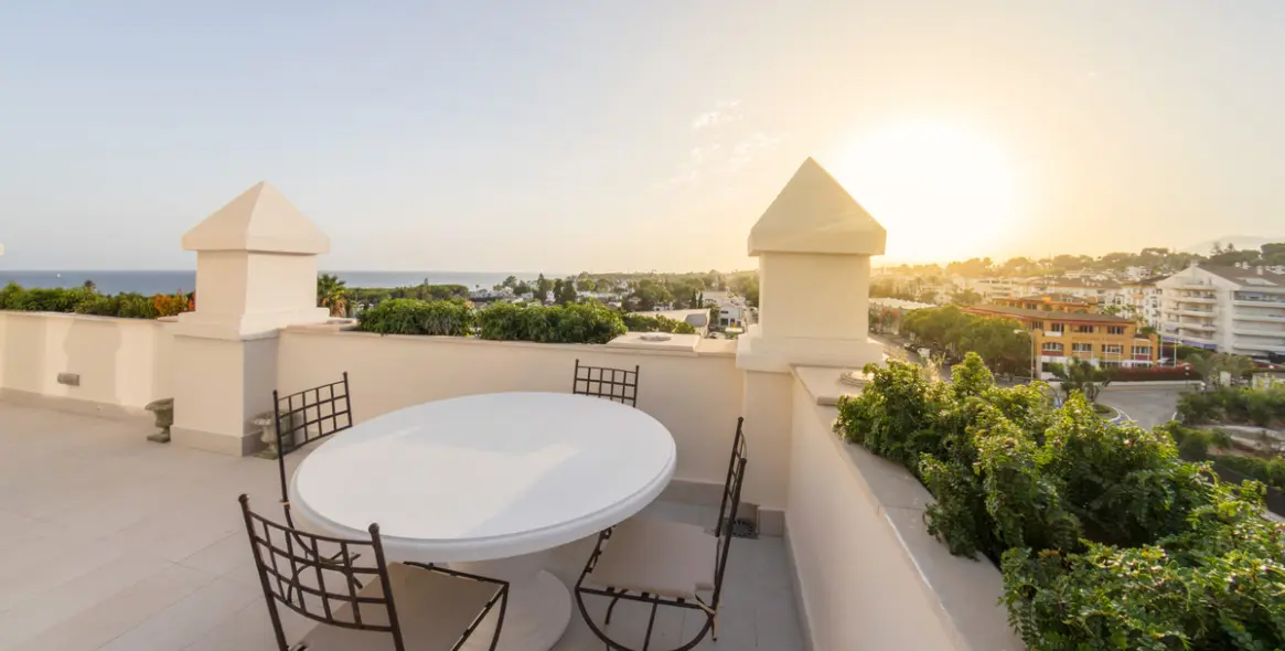Short-term rent of penthouse duplex in The Golden Mile 30
