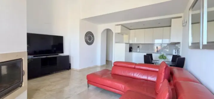 Sale of penthouse duplex in La Duquesa 3