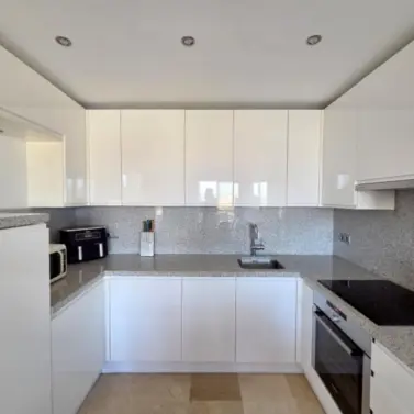 Sale of penthouse duplex in La Duquesa