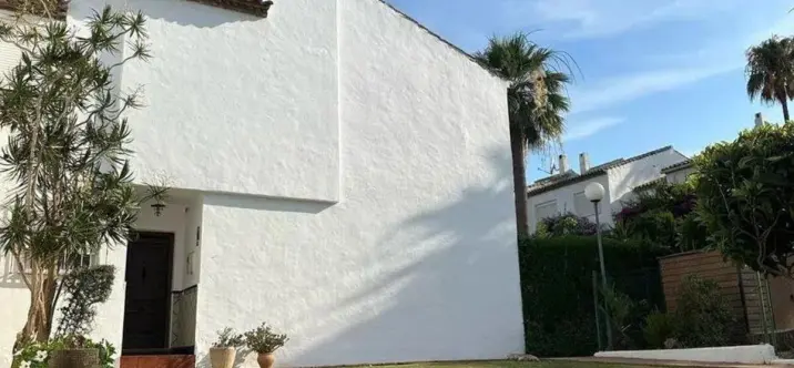 Sale of townhouse in Bel Air 0