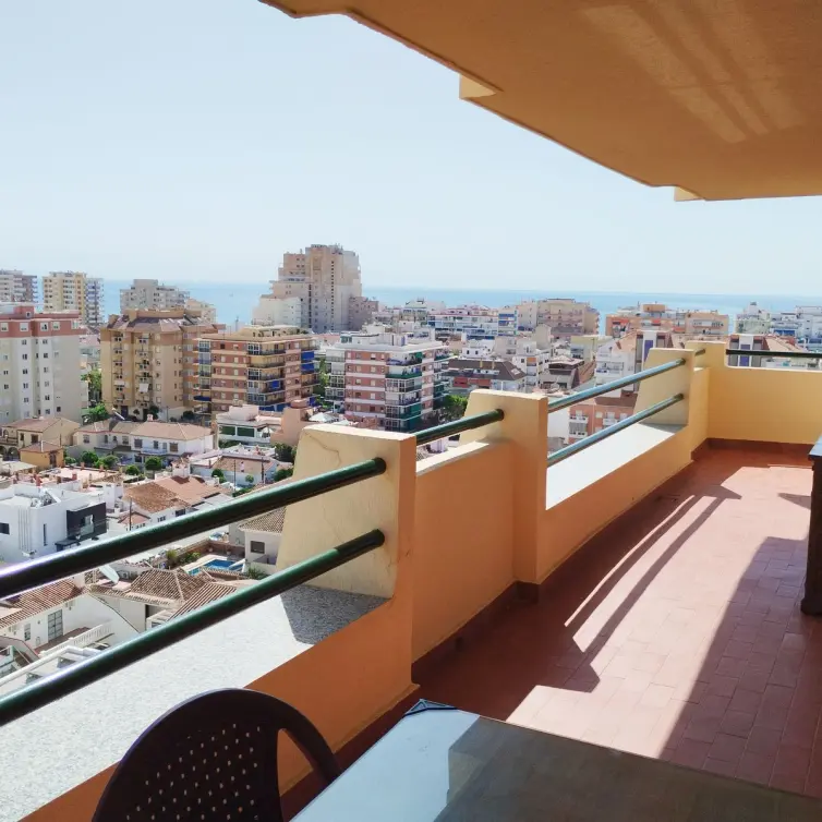 Venta de apartamento en planta media en Fuengirola