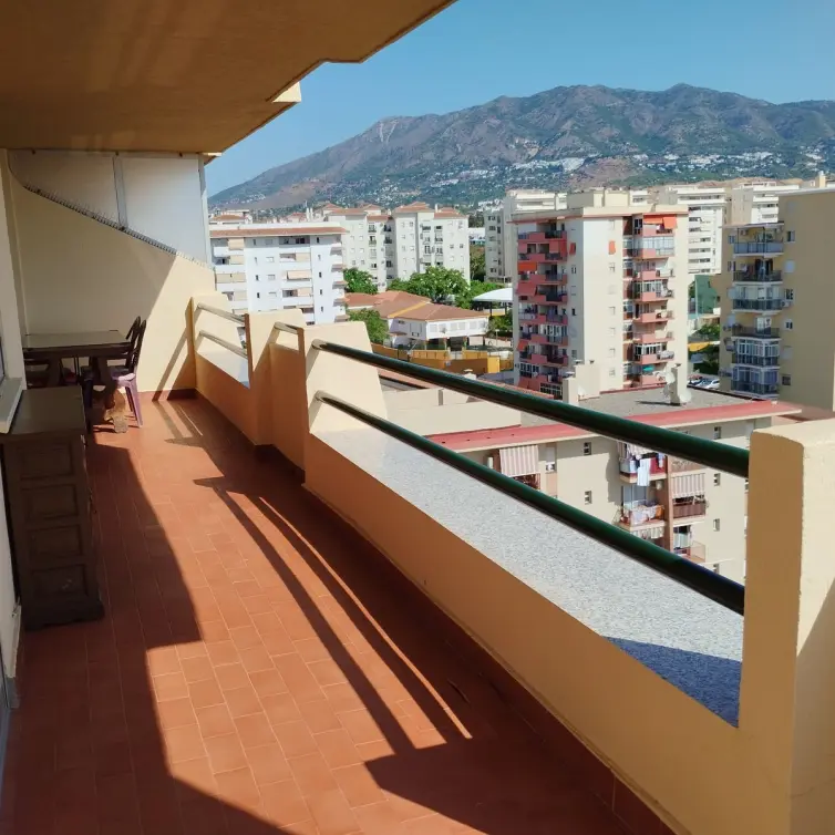 Venta de apartamento en planta media en Fuengirola