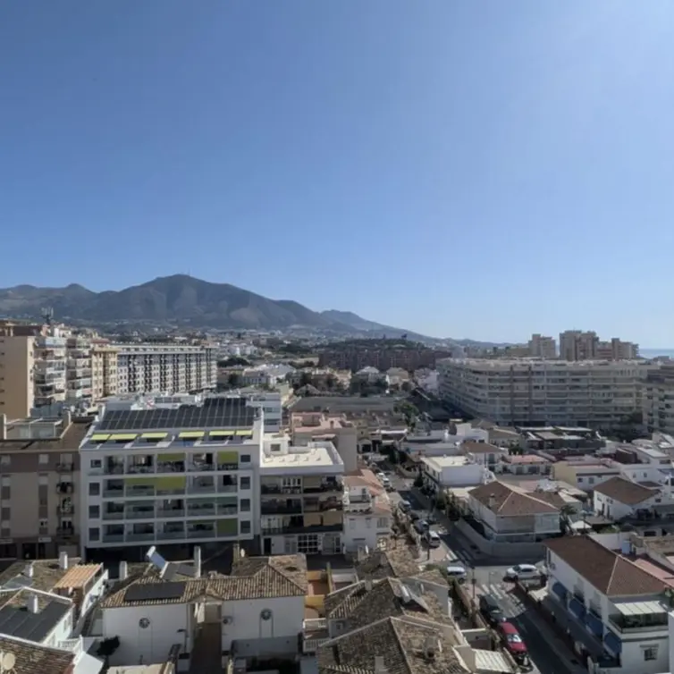 Venta de apartamento en planta media en Fuengirola