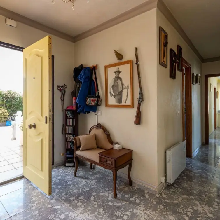 Sale of finca - cortijo in Guaro