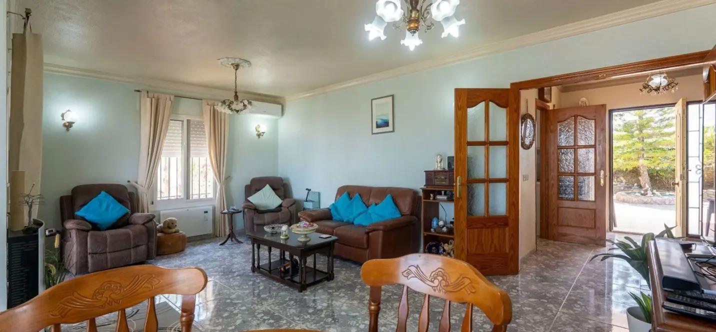 Sale of finca - cortijo in Guaro 4