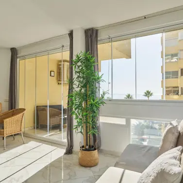 Продажа апартаментов на среднем этаже в Marbella