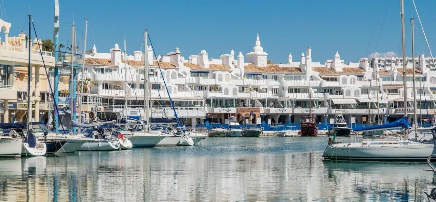 Venta de local comercial en Benalmadena 0