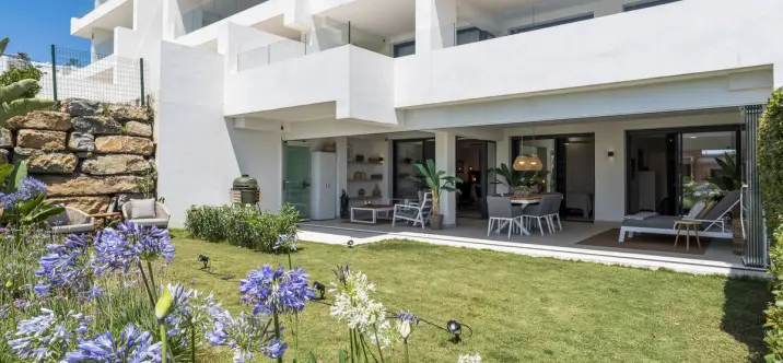 Sale of ground floor apartment in Estepona 3