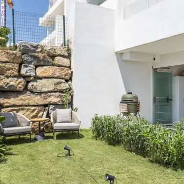Sale of ground floor apartment in Estepona