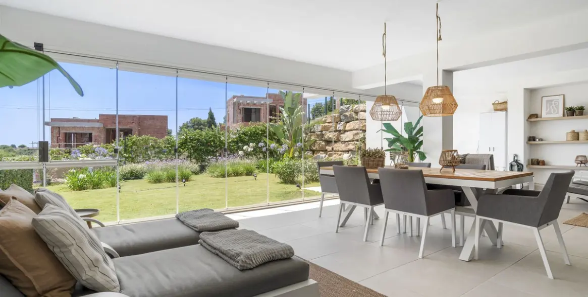 Sale of ground floor apartment in Estepona 9