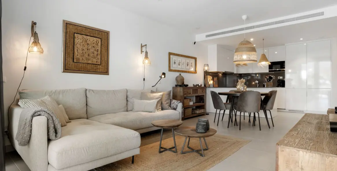 Sale of ground floor apartment in Estepona 16