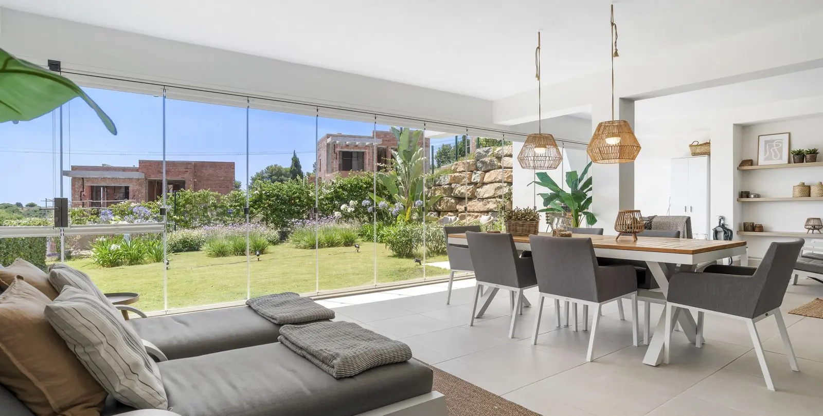 Sale of ground floor apartment in Estepona 9