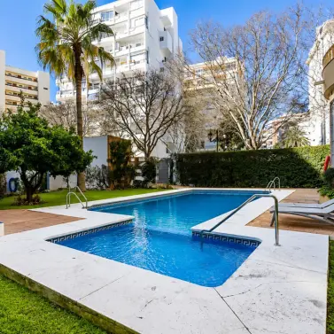 Sale of middle floor apartment in Marbella