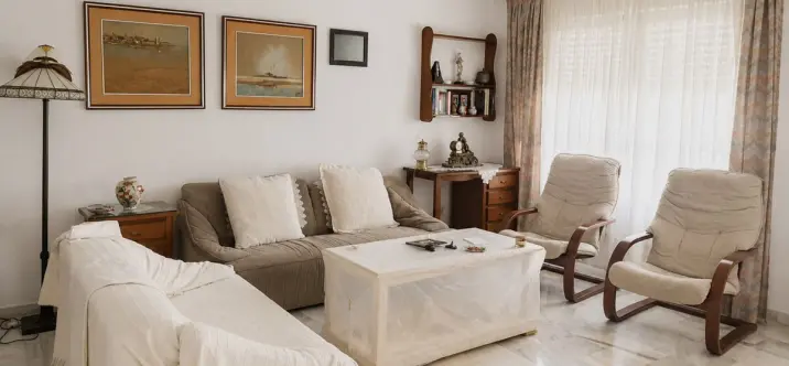 Sale of middle floor apartment in Marbella 2