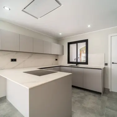 Sale of townhouse in Estepona