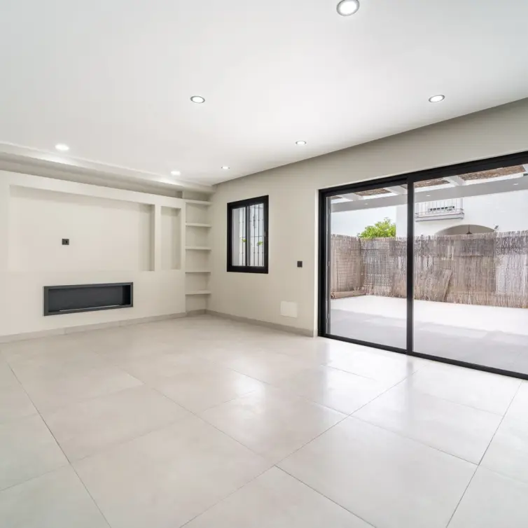 Sale of townhouse in Estepona