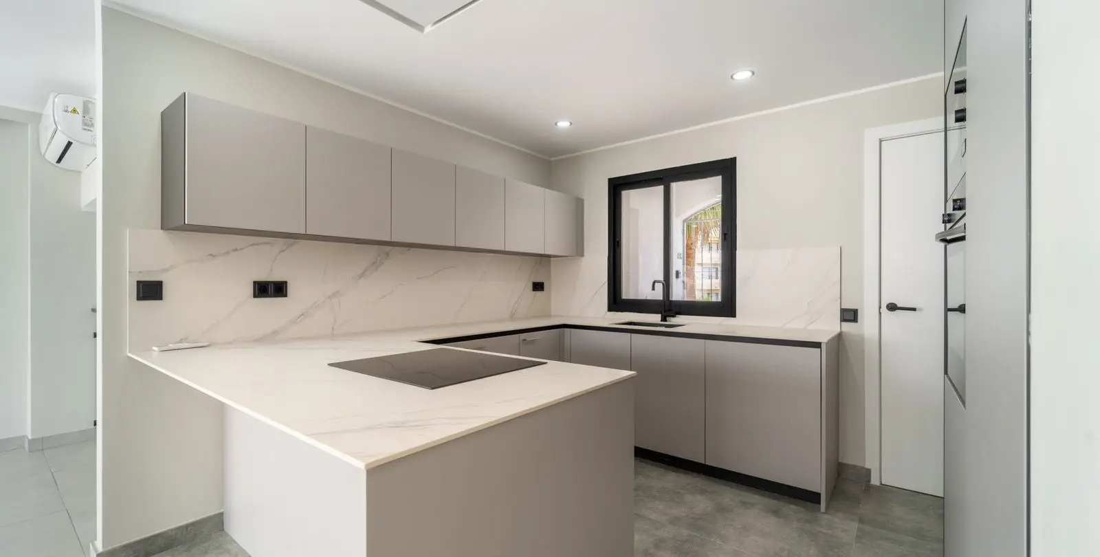 Sale of townhouse in Estepona 6