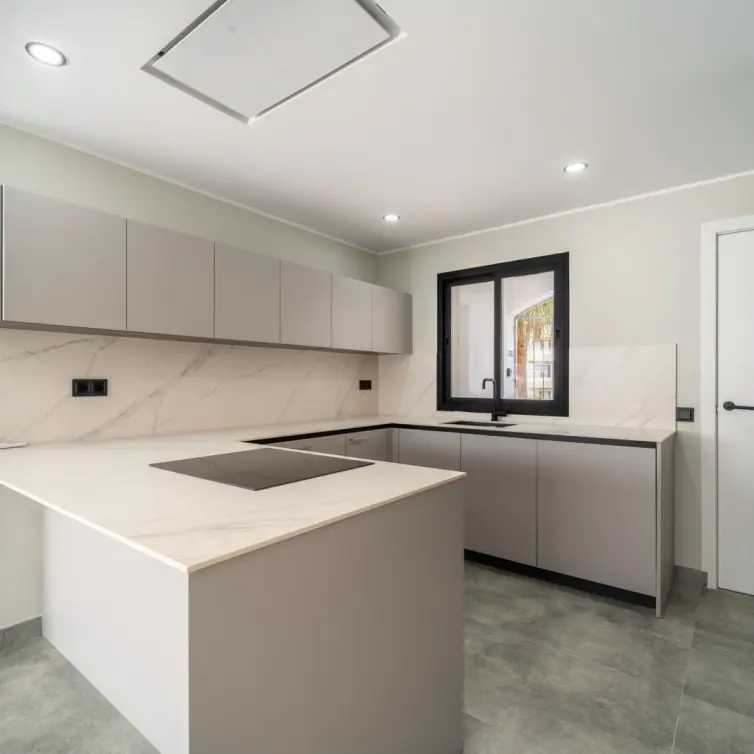 Sale of townhouse in Estepona