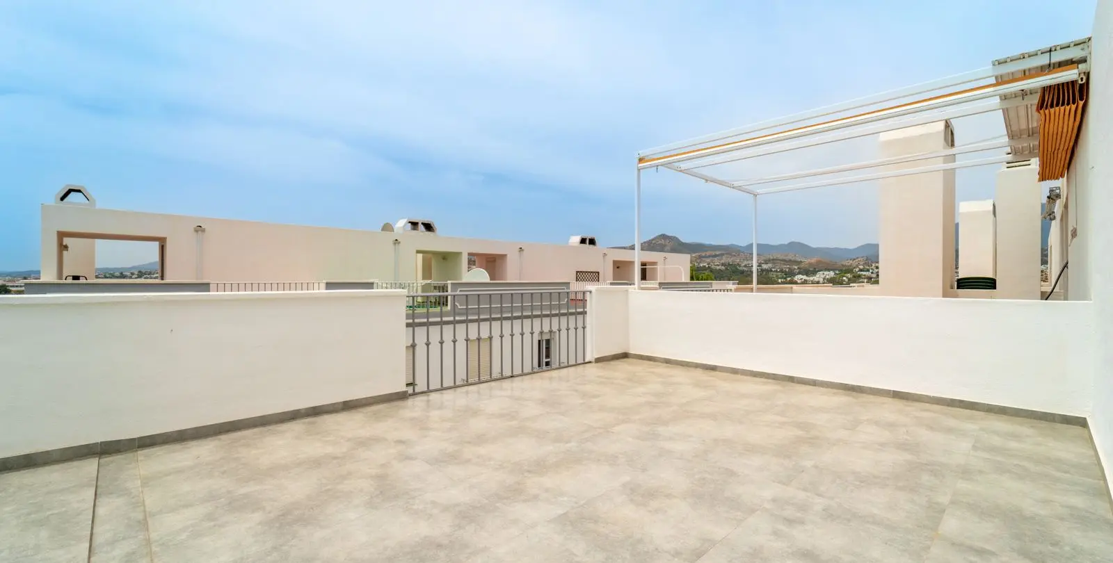 Sale of townhouse in Estepona 15