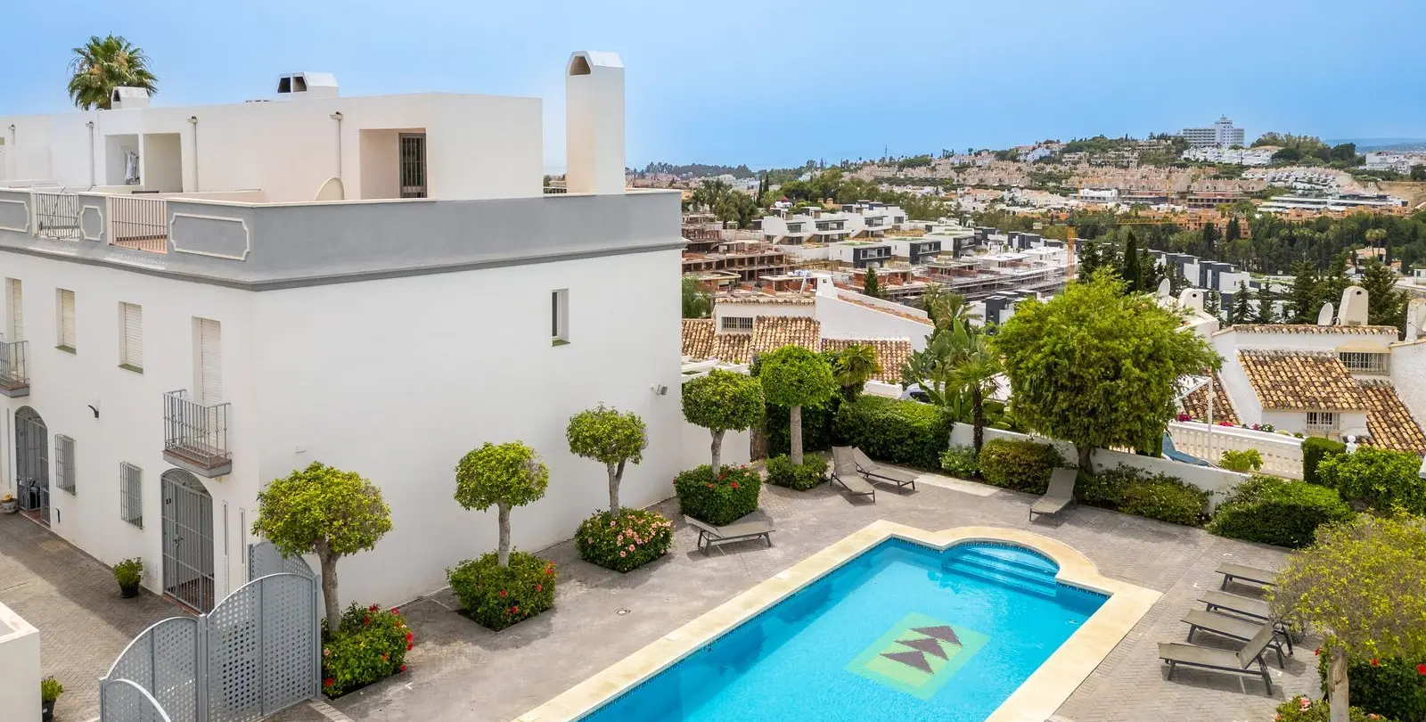 Sale of townhouse in Estepona 21