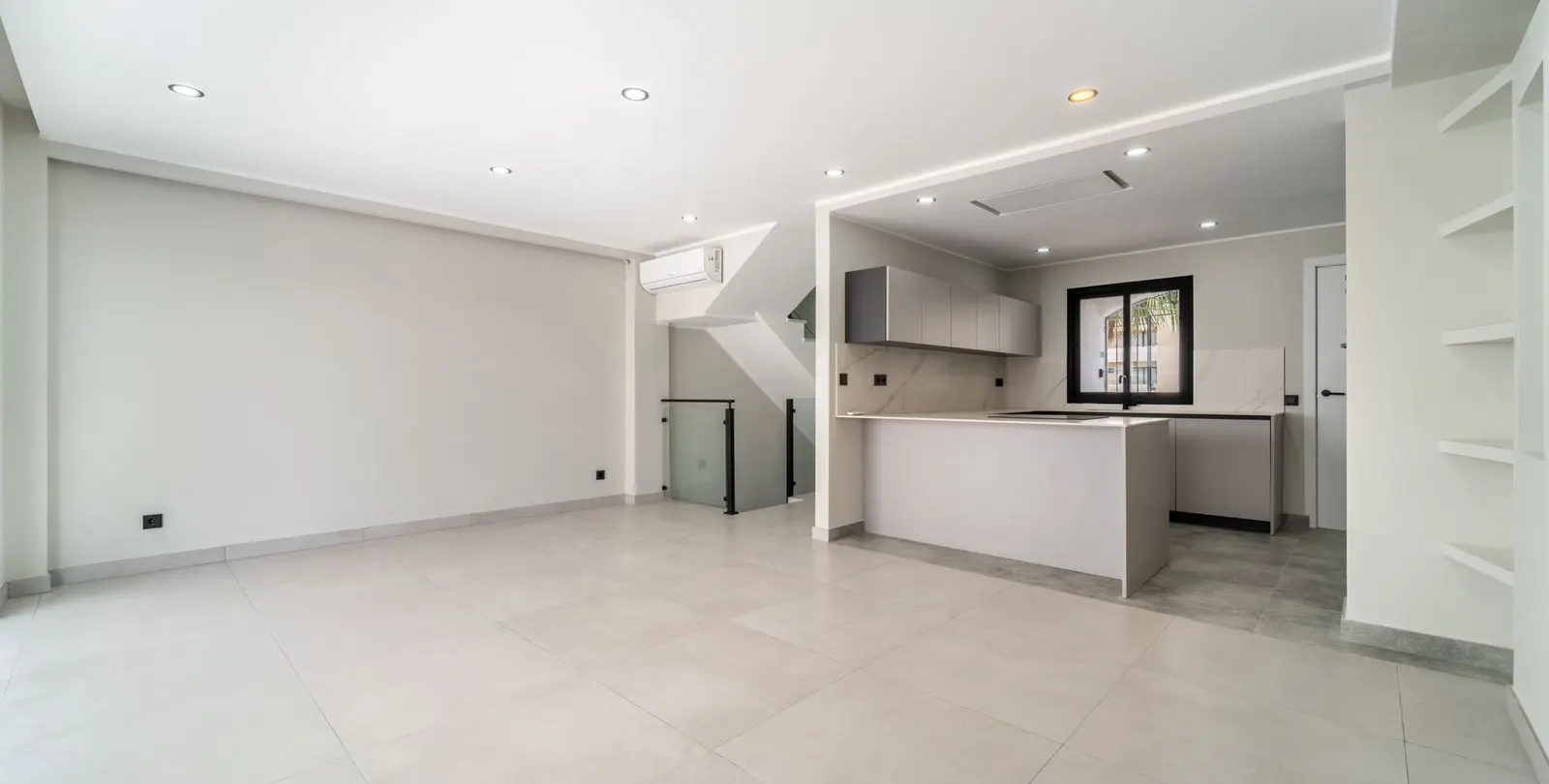 Sale of townhouse in Estepona 25