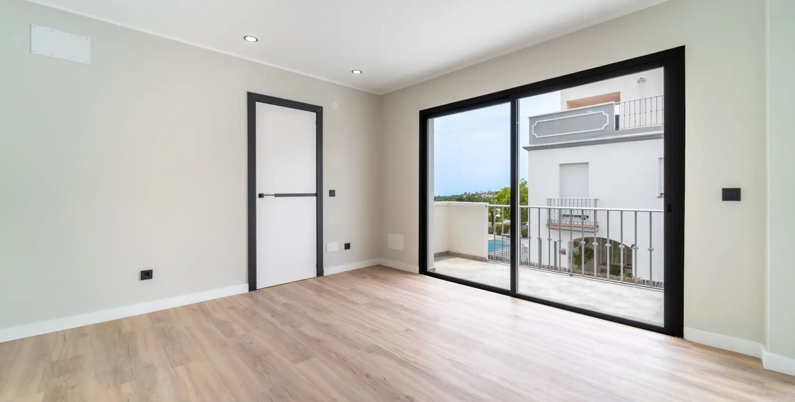 Sale of townhouse in Estepona 41