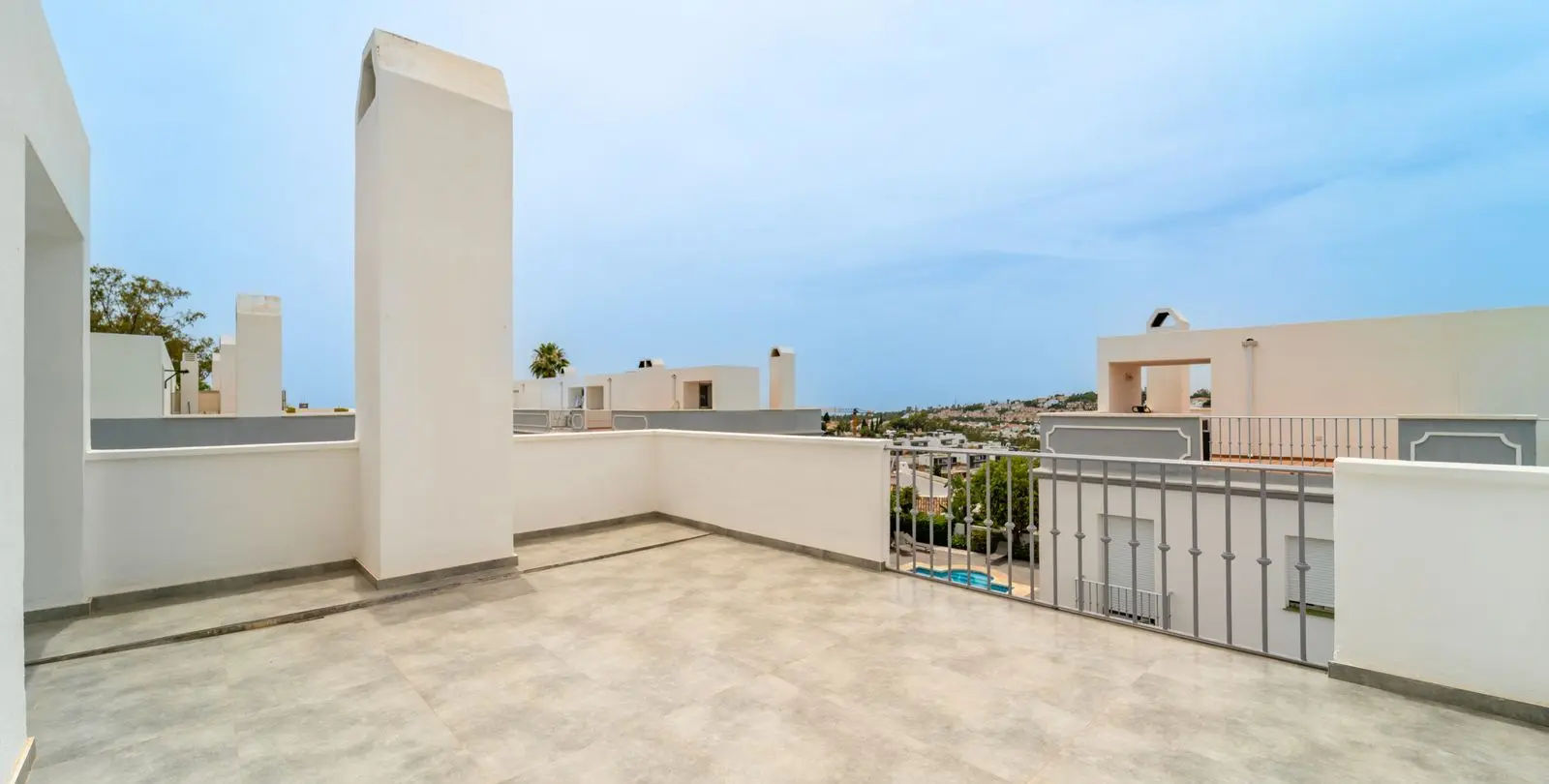 Sale of townhouse in Estepona 43