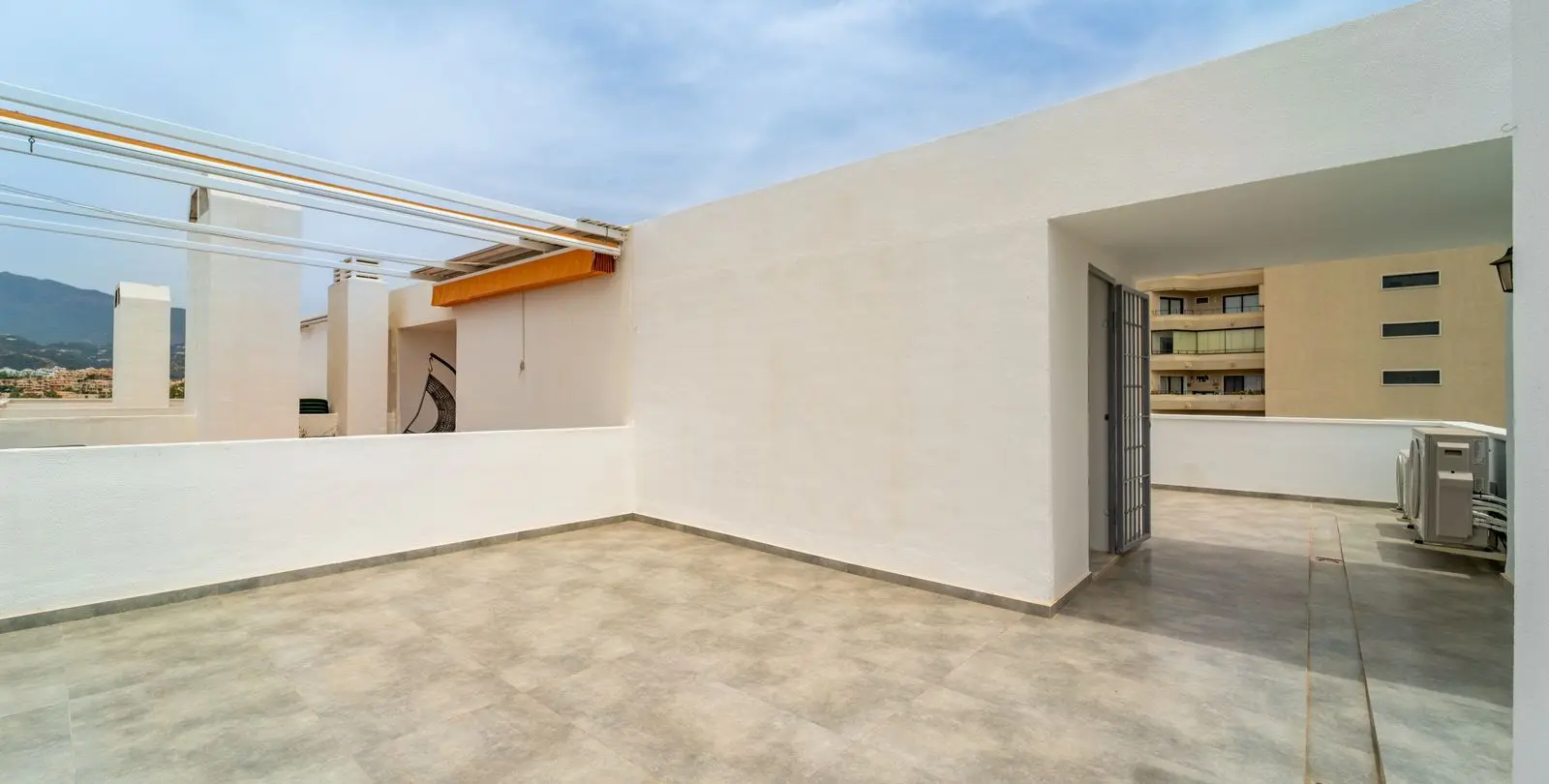 Sale of townhouse in Estepona 44