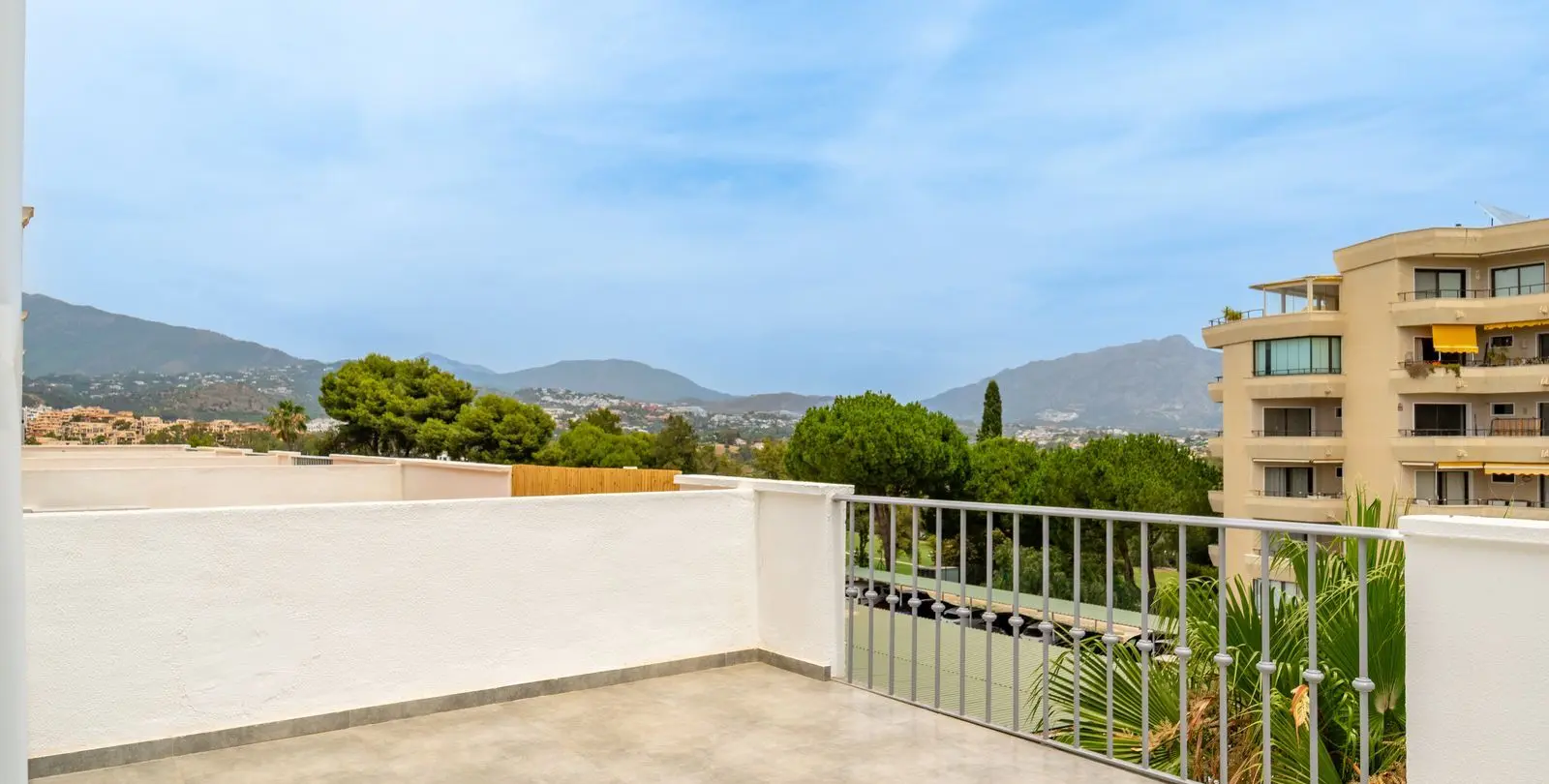 Sale of townhouse in Estepona 45